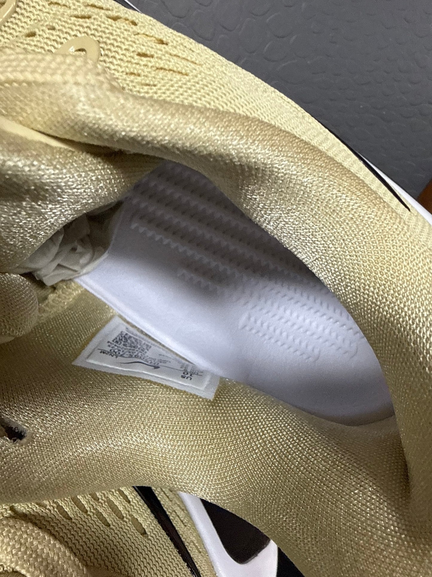 Nike Kobe 9 Elite Low EM Protro TB Team Gold Black