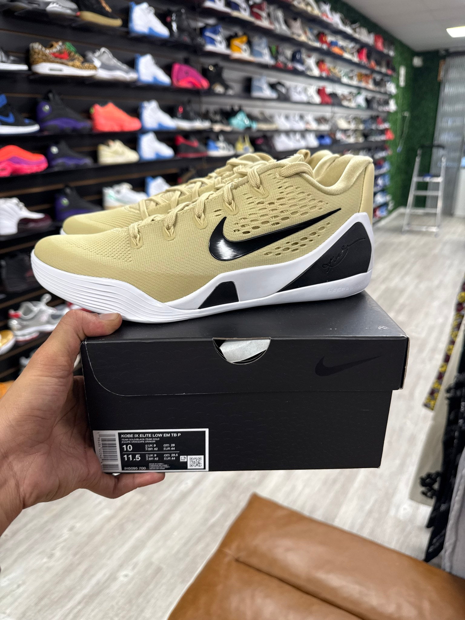 Nike Kobe 9 Elite Low EM Protro TB Team Gold Black