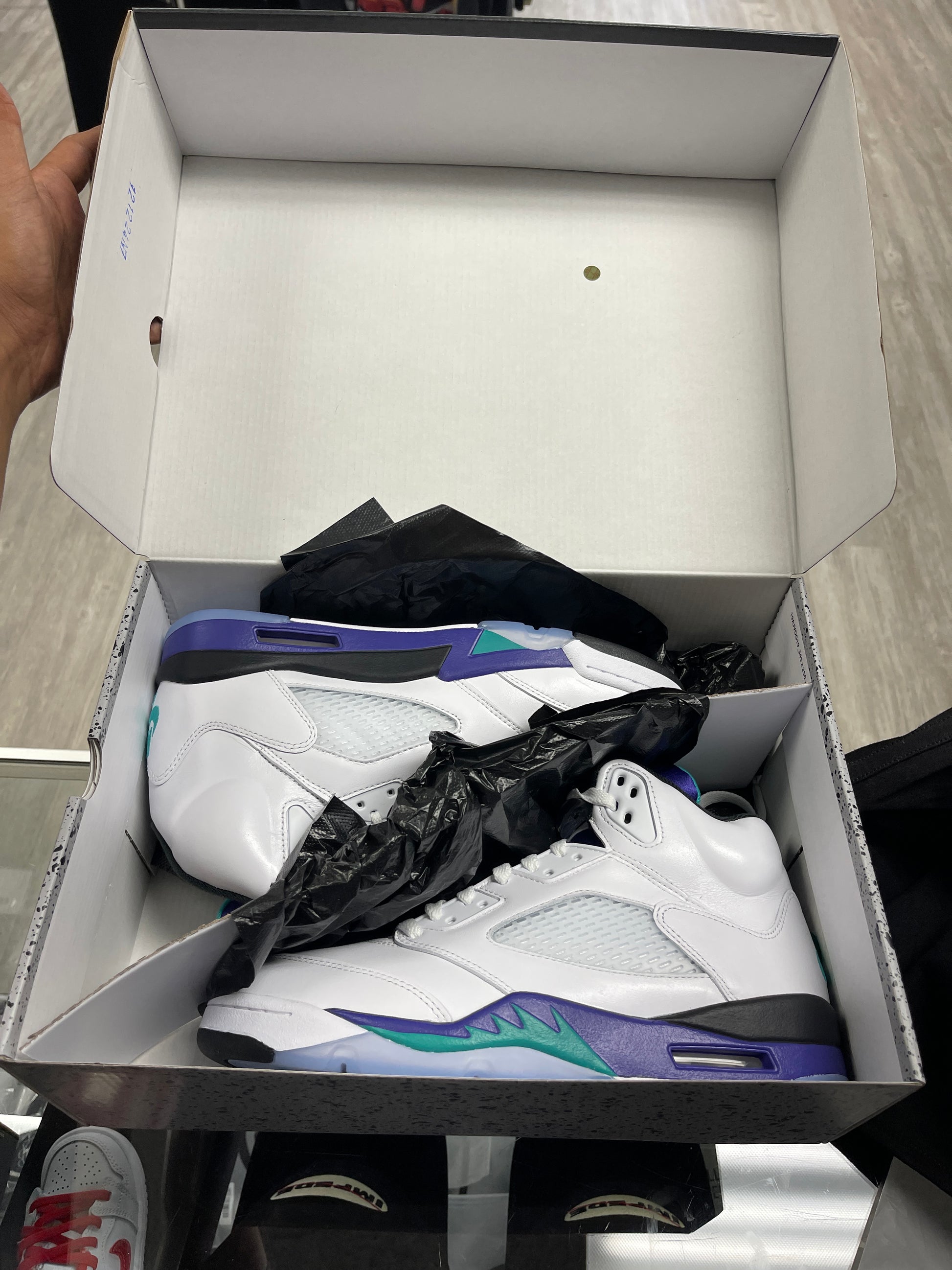 Jordan 5 Retro Grape (2025)