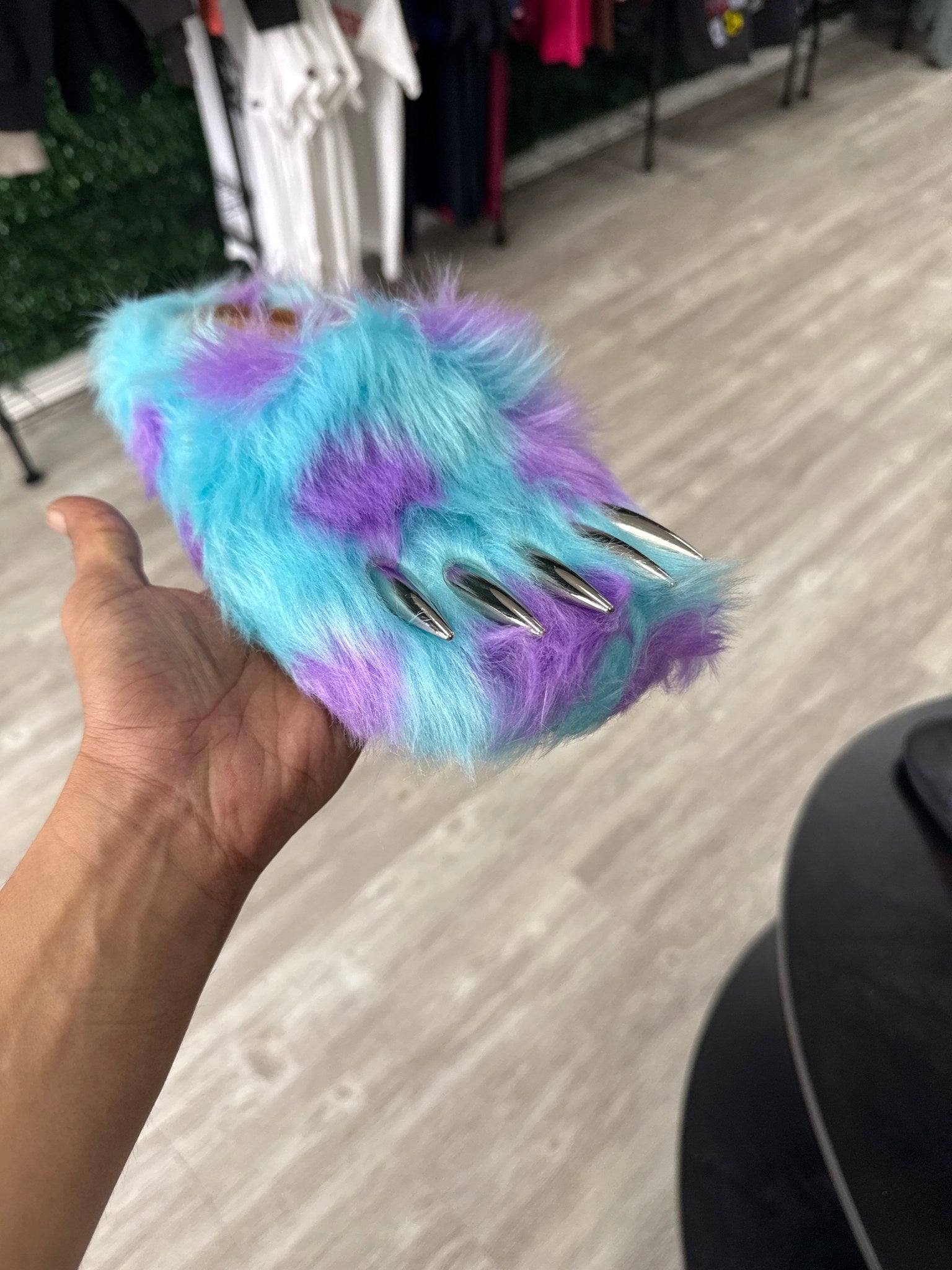 Spot Claw Mule Bravest Studio